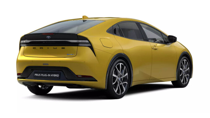 Toyota Prius 2.0 PHEV Excel 5dr CVT Hatchback - Image 4